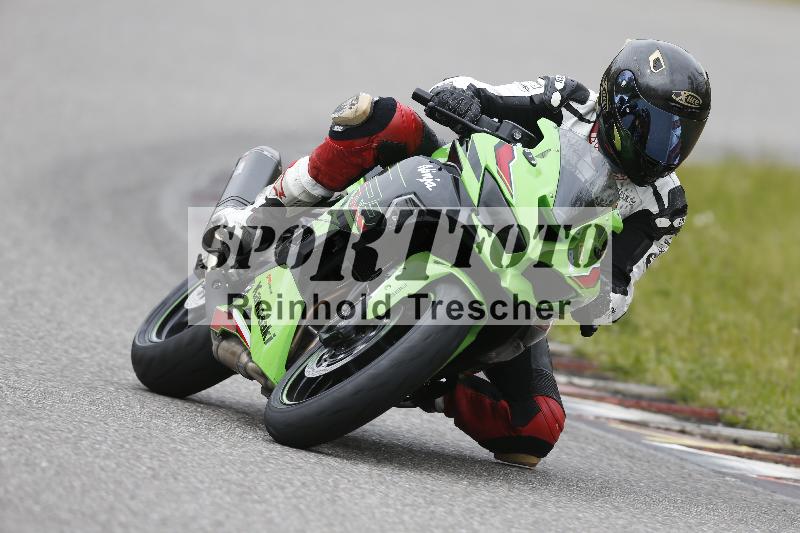 /Archiv-2024/13 22.04.2024 Plüss Moto Sport ADR/Einsteiger/unklar